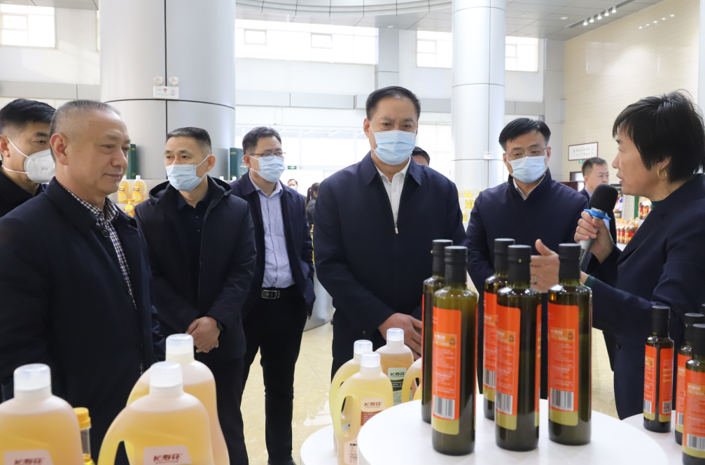 滨州市副市长、市公安局局长郝建来山东三星团体督导食物宁静“两个义务”任务机制落实情况