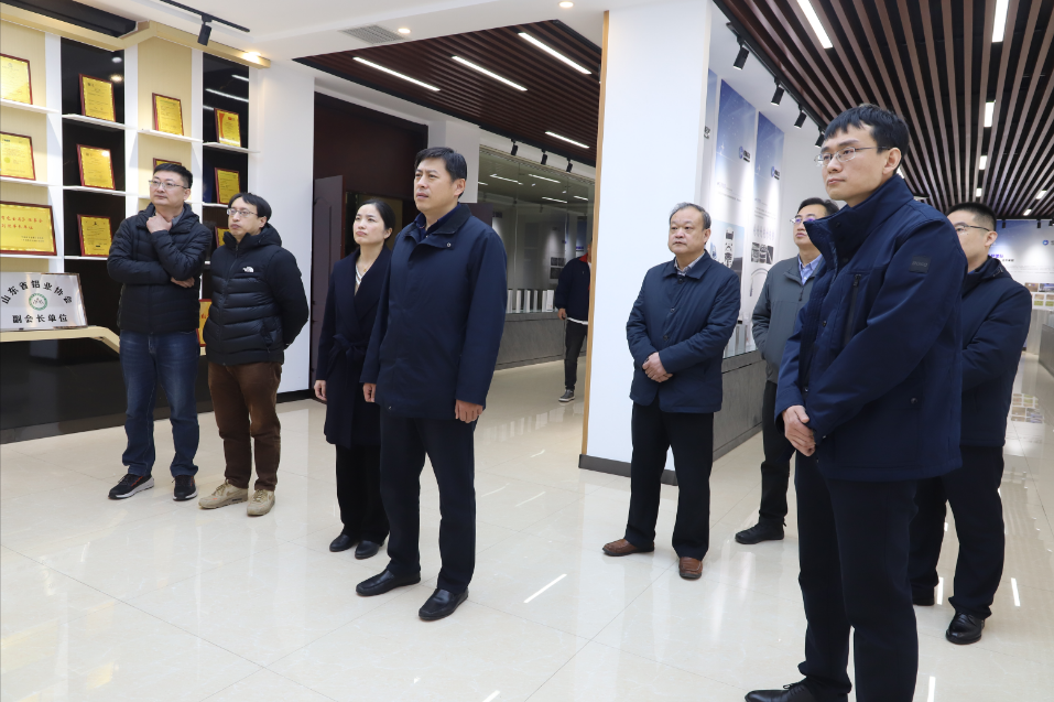 省工信厅率领来裕航合金公司调研指点任务