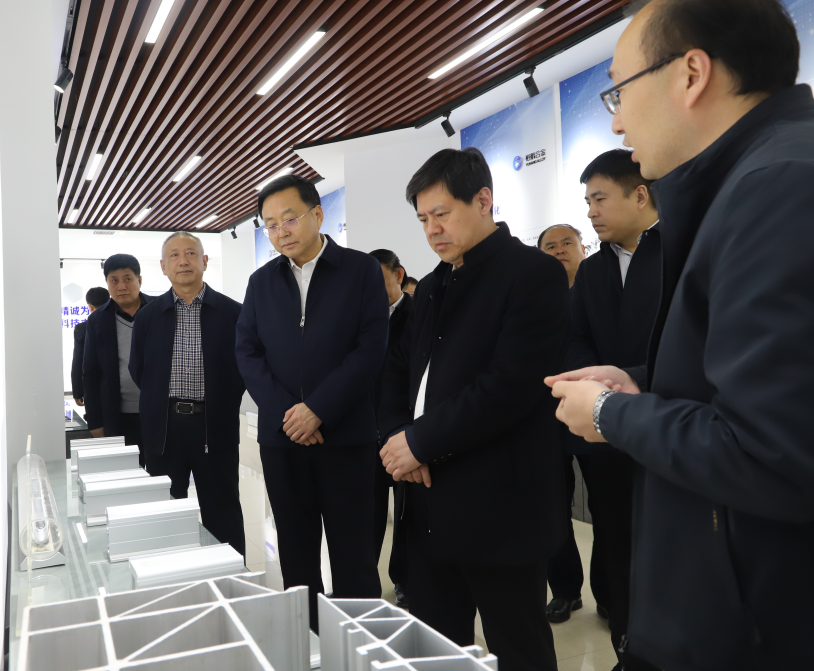 滨州市委常委、常务副市长张伟一行来山东三星团体调研