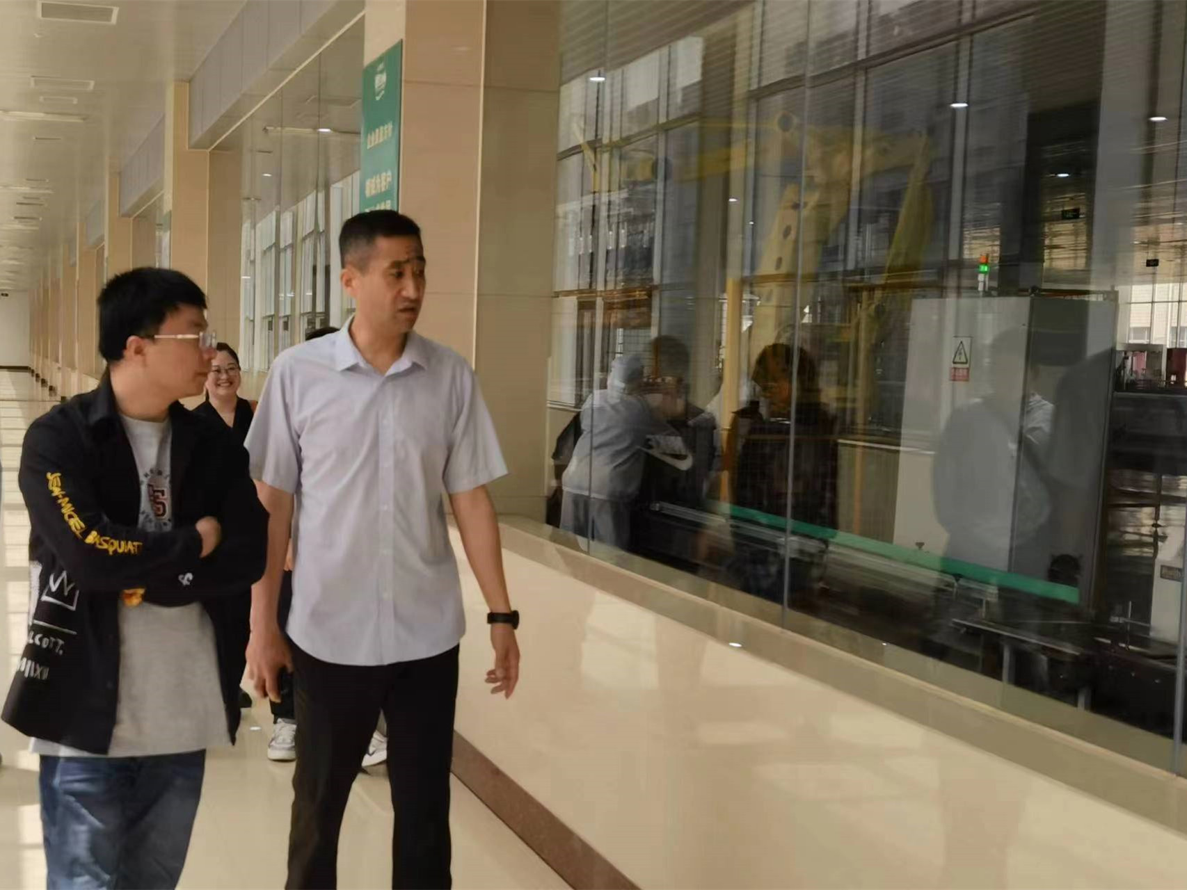 杭州联华华商团体来桐庐公司观赏考查