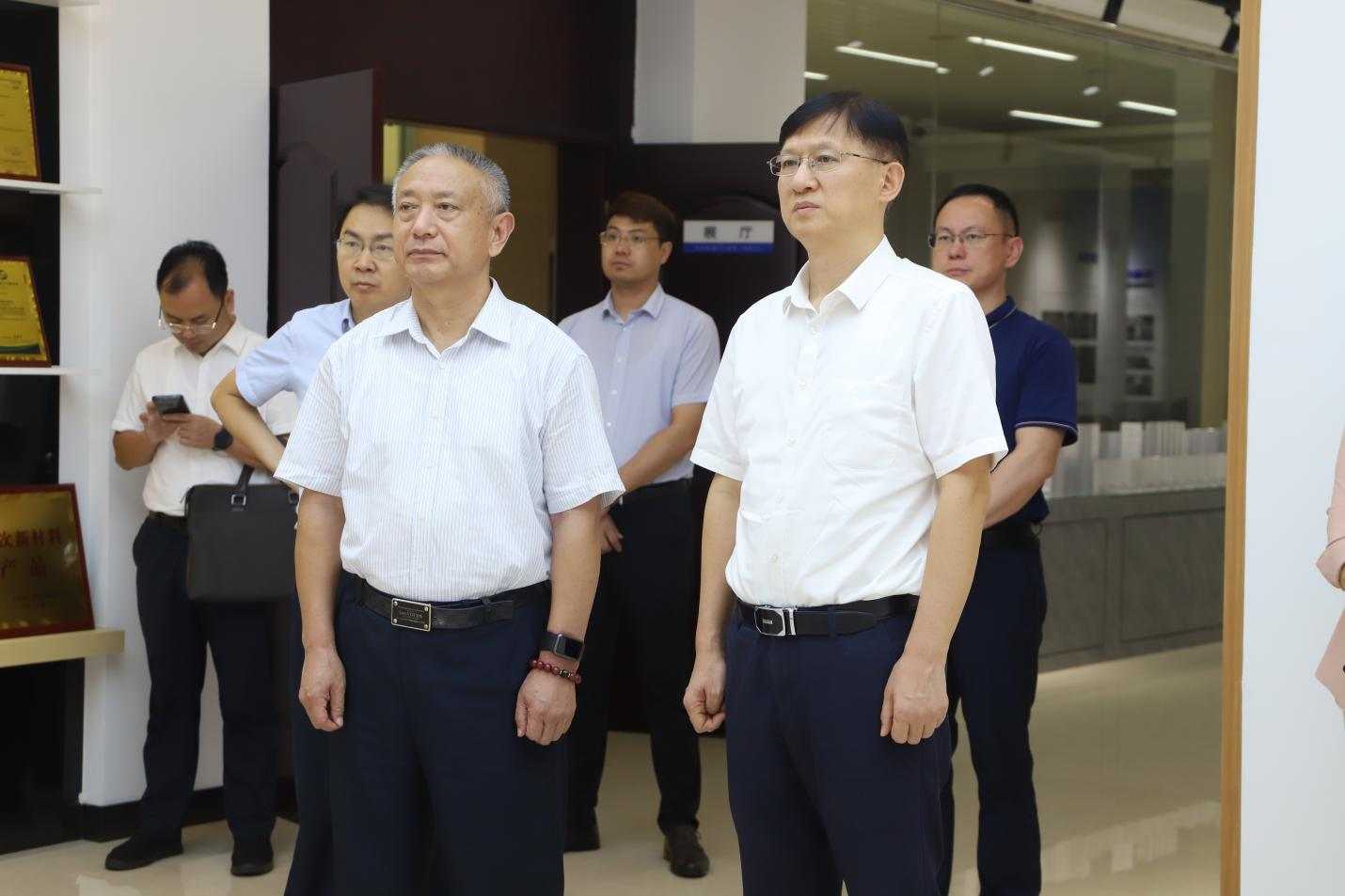 广西百色市委布告黄汝生一行来山东三星团体考查交换