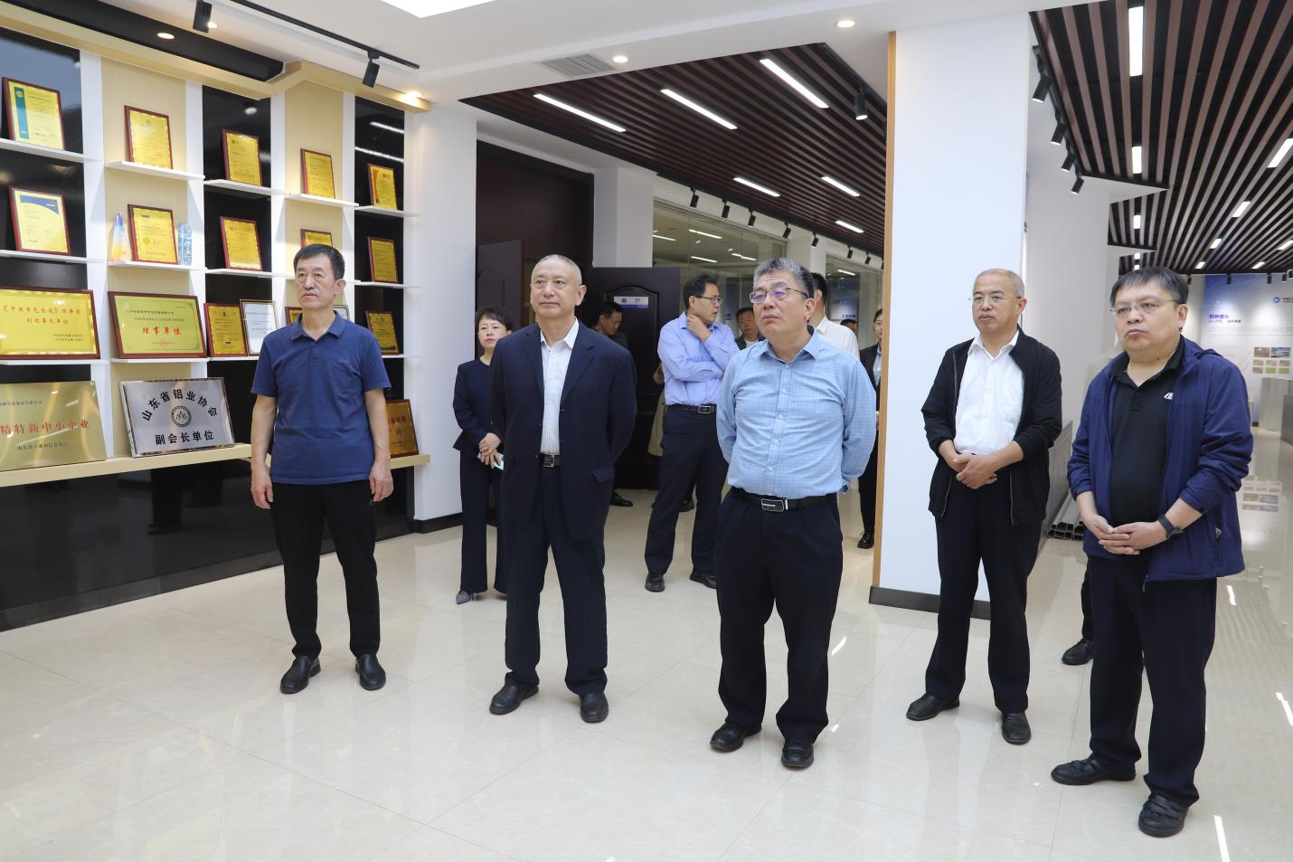 山东省市场羁系局二级巡查员、计量到处长赵风勇一行来山东三星团体调研