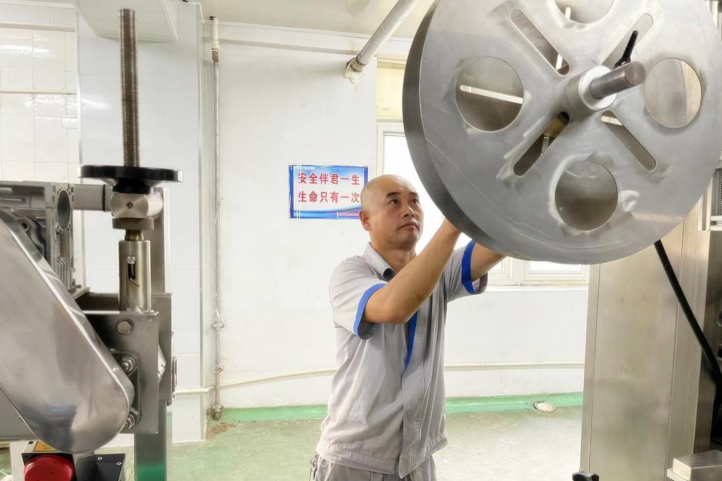 【手艺斥候】矫洪亮：诚恳研究 敢于攀缘
