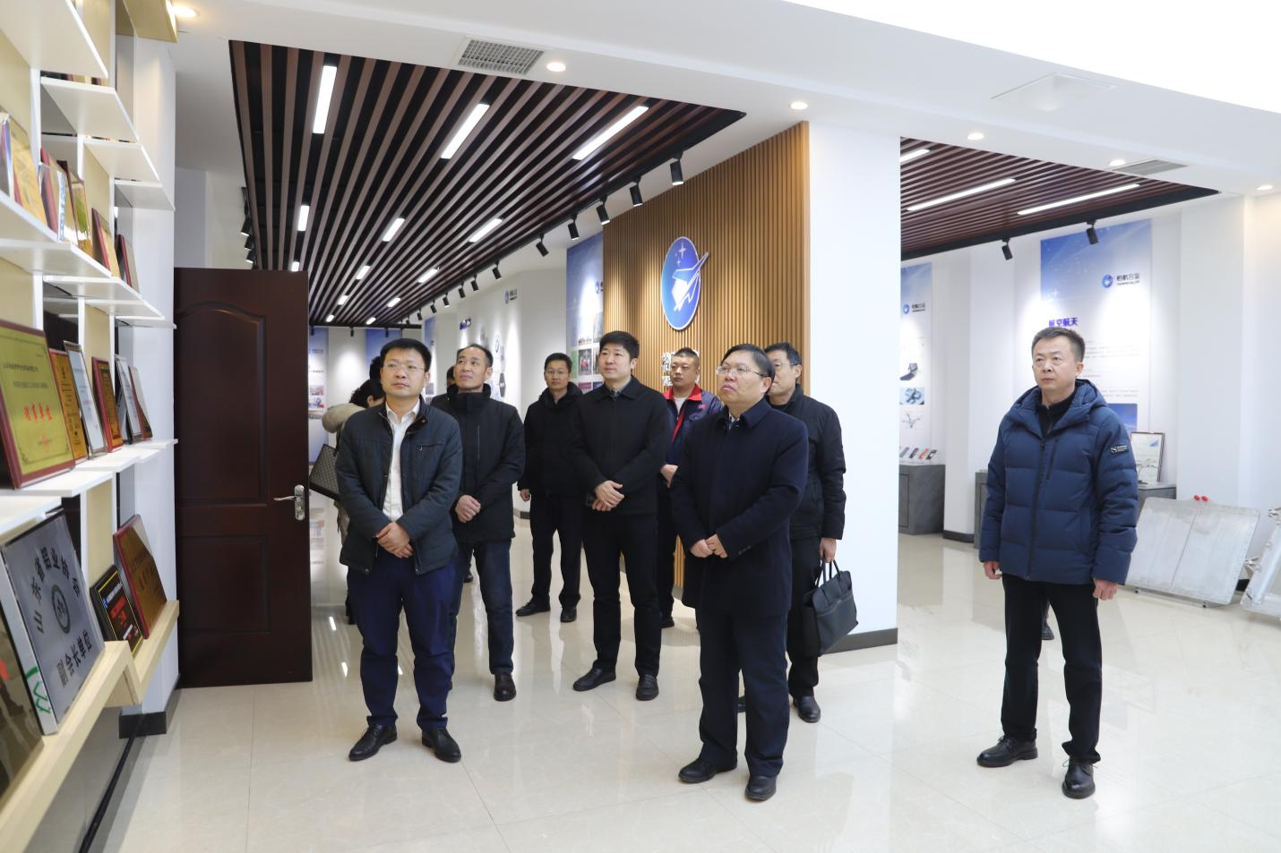 滨州市迷信手艺协会党组布告、主席王洪民一行来山东三星团体调研