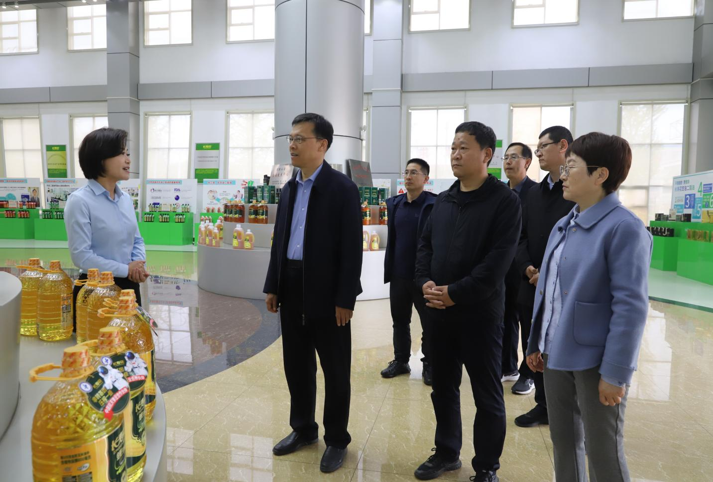滨州市人大农业与村落委员会调研组来山东三星团体督导调研