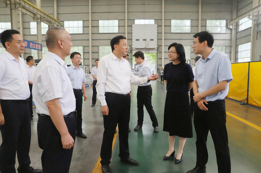 邹平市委副布告、市长张谦来山东三星团体调研
