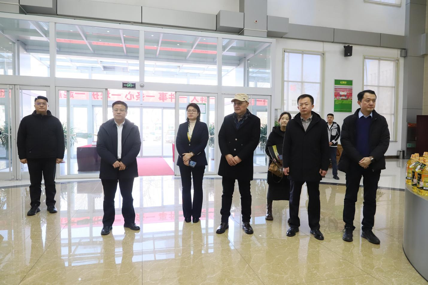 中健联康养研讨院院长蒋洪卫一行来山东三星团体观赏考查