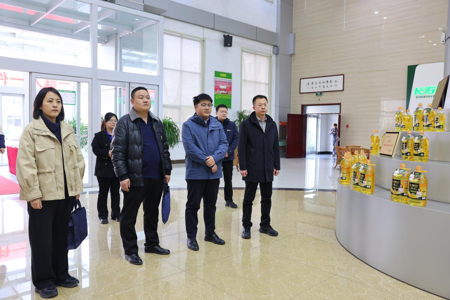 滨州市财金团体调研组来山东三星团体展开冠军产物专题调研