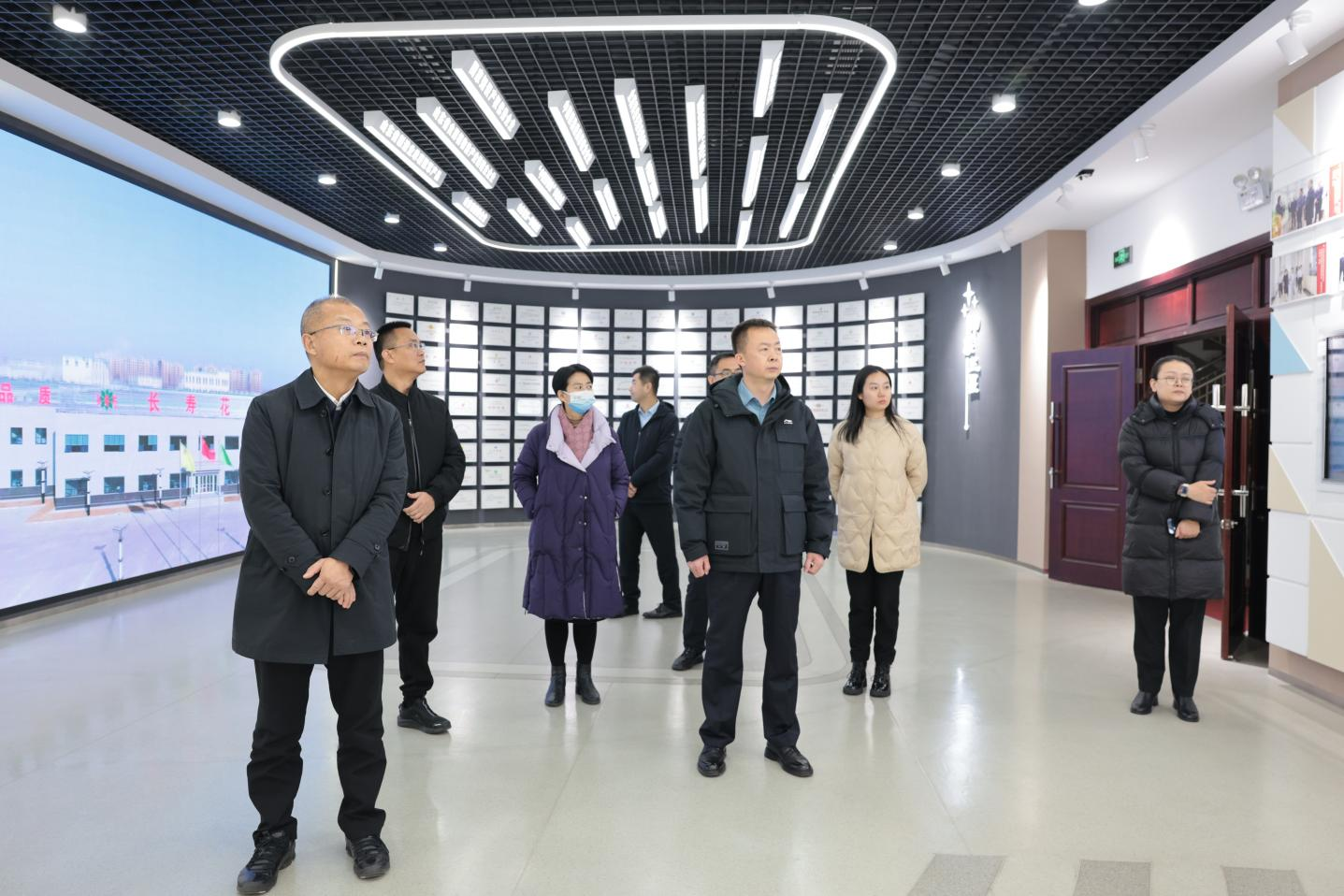 省微观经济研讨院调研组来山东三星团体调研