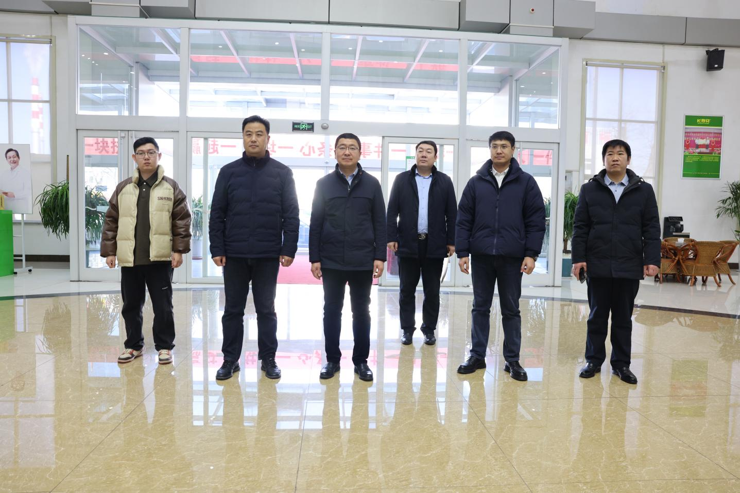 内蒙古巴彦淖尔市投资增进中间考查团来山东三星团体考查