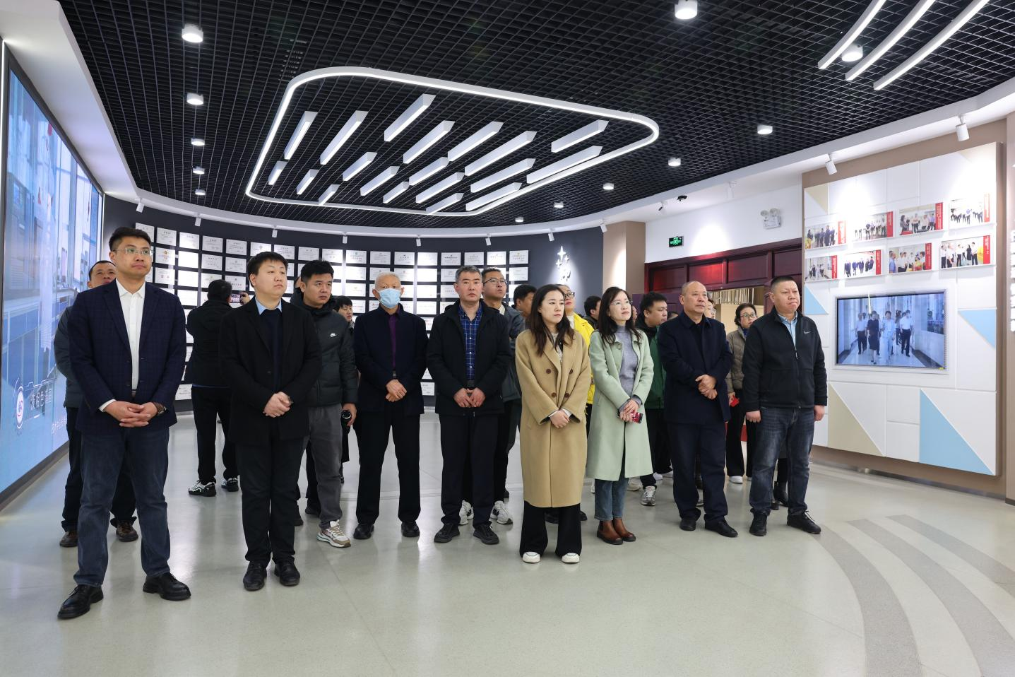 周村经济开辟区下层党构造来山东三星团体观赏进修