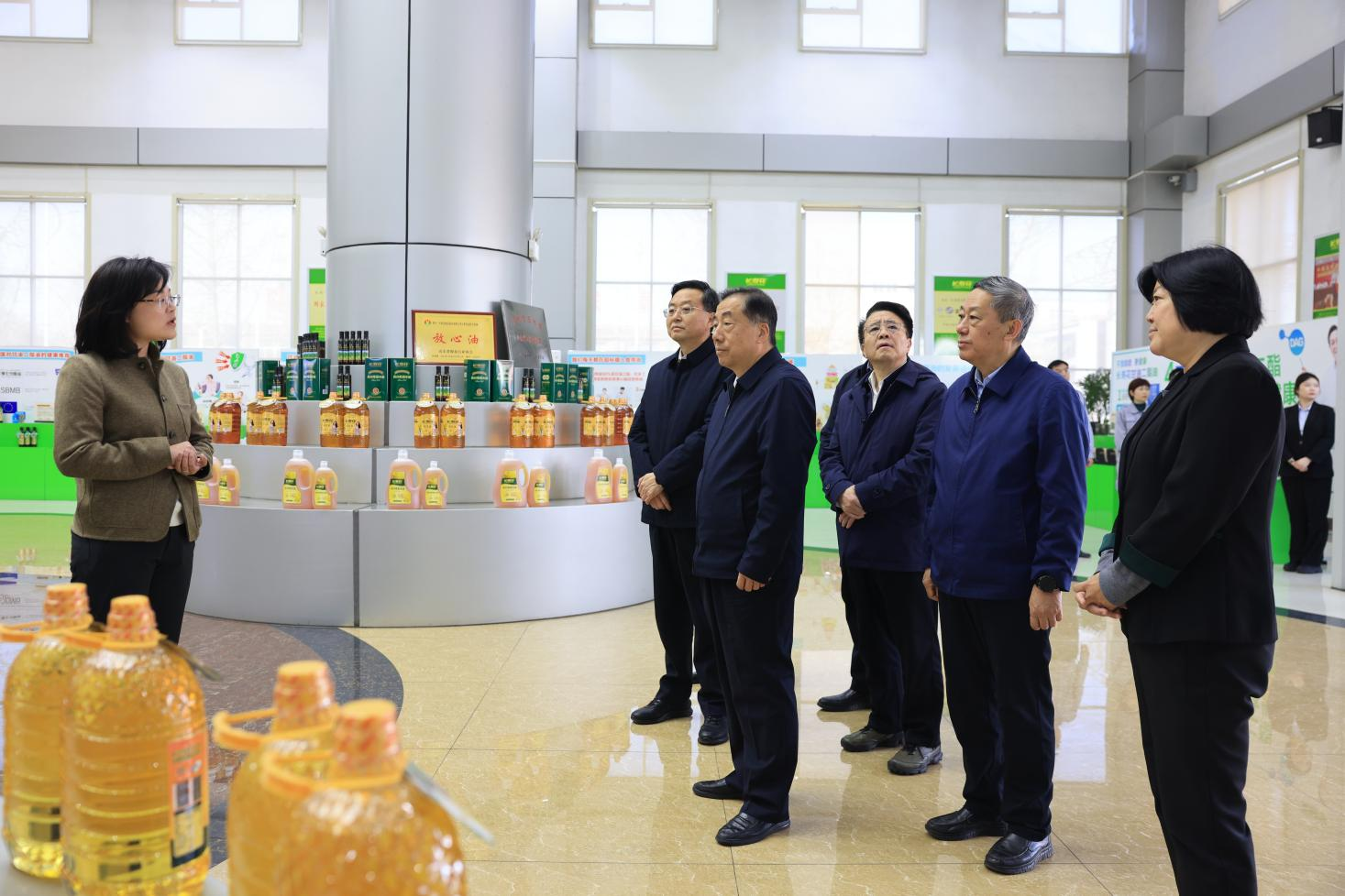 山东省人大常委会副主任、党组副布告孙立成来山东三星团体调研