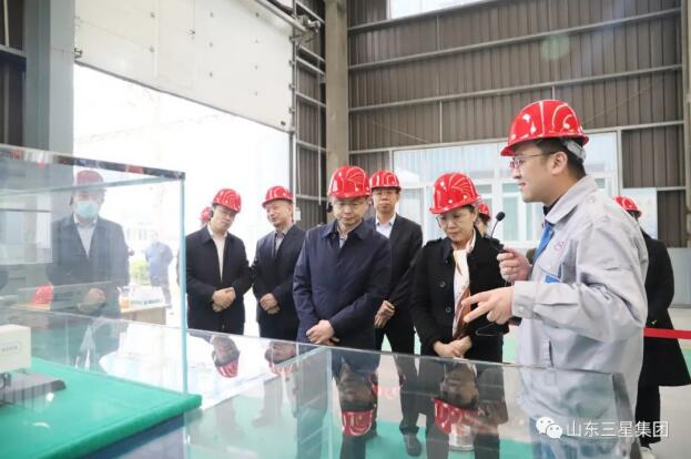 滨州市政协副主席、市工商联主席侯学峰一行来蘑菇视频
调研