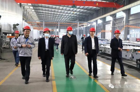 “中国低碳专家邹平行”专家团来蘑菇视频
调研
