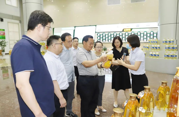 黄河流域生态保护和高质量发展调研组来蘑菇视频
考察调研
